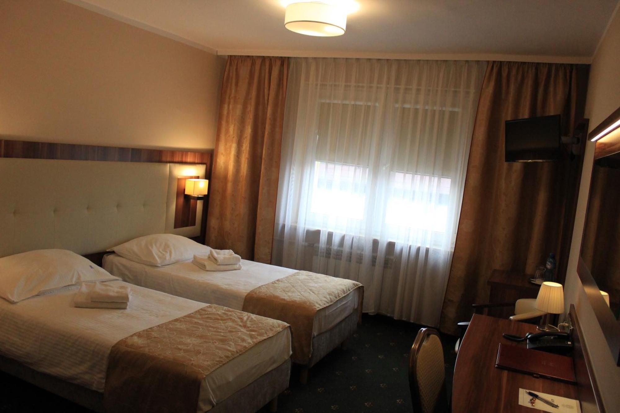 Cumulus Hotel Bedzin Exterior photo