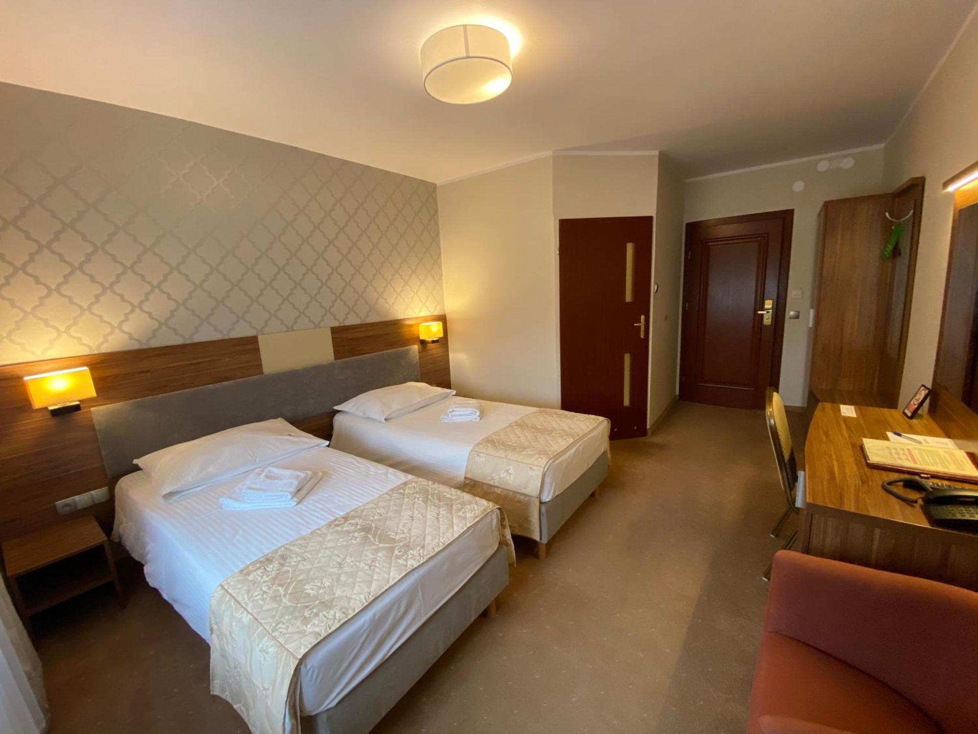 Cumulus Hotel Bedzin Exterior photo